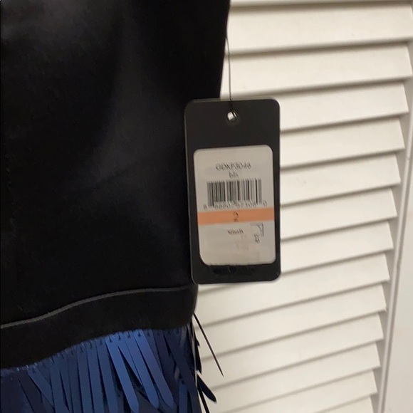 NWT Guess Dress - Picture 4 of 7